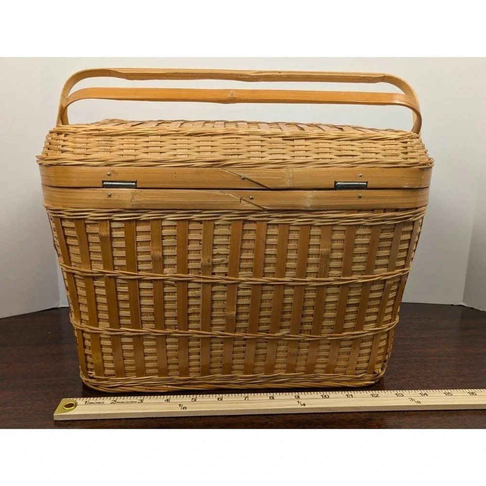 Vintage Woven Wicker Picnic Basket Hinged Lid Folding Handles Storage Tote Brown